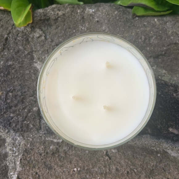 BBW Marshmallow fluff candle - Picture 7 of 7